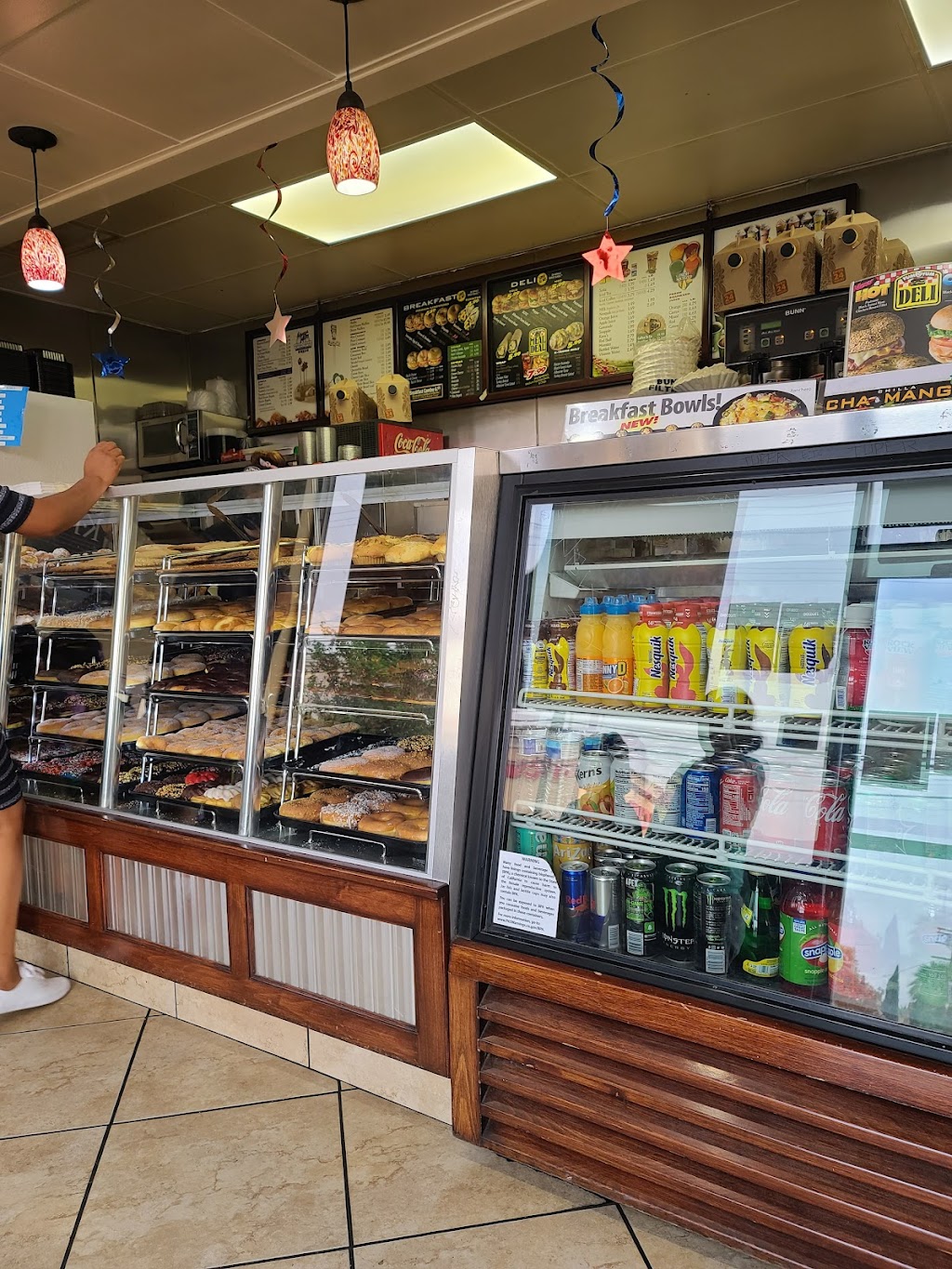 Yum Yum Donuts | 6001 Lankershim Blvd, North Hollywood, CA 91606 | Phone: (818) 506-3199