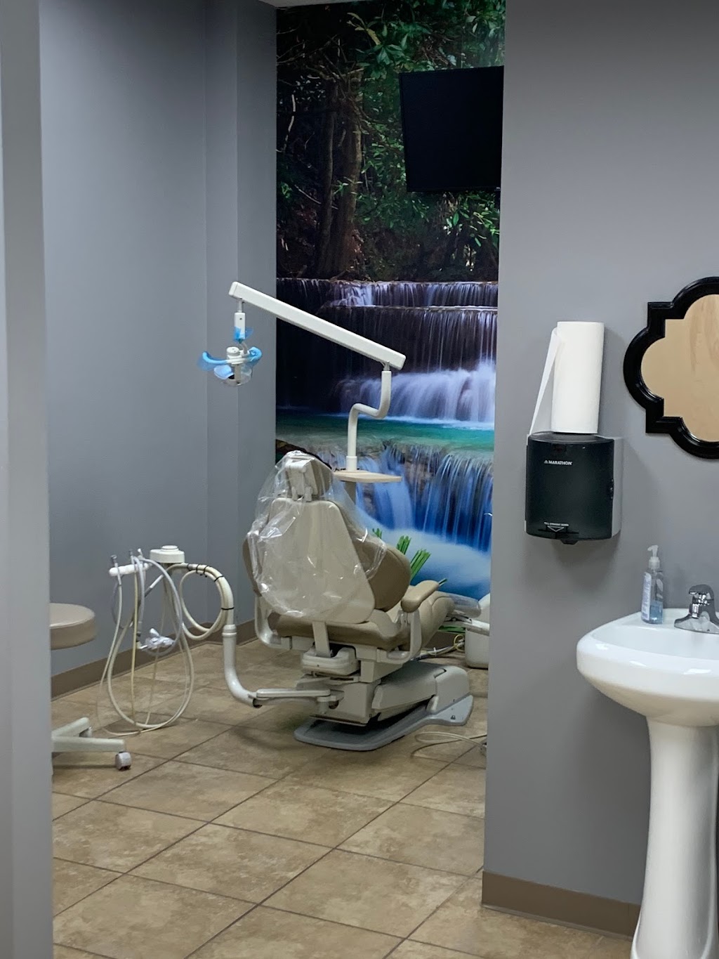 Amigos Dental | 909 S Tyler St Suite 100, Dallas, TX 75208, USA | Phone: (972) 362-2225