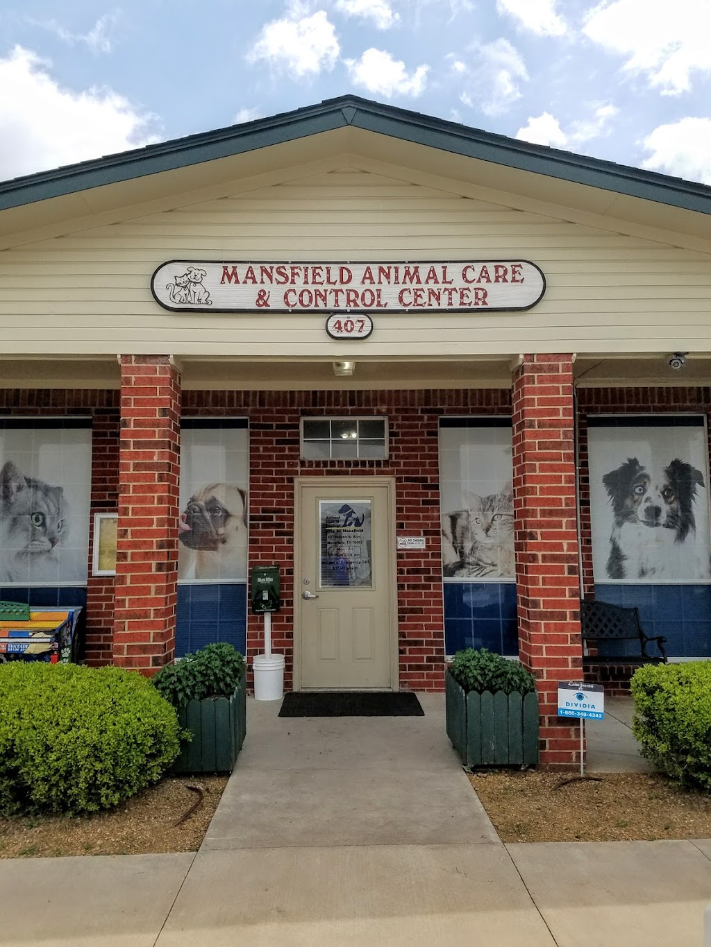 Mansfield Animal Care and Control | 407 Industrial Blvd, Mansfield, TX 76063, USA | Phone: (817) 276-4799