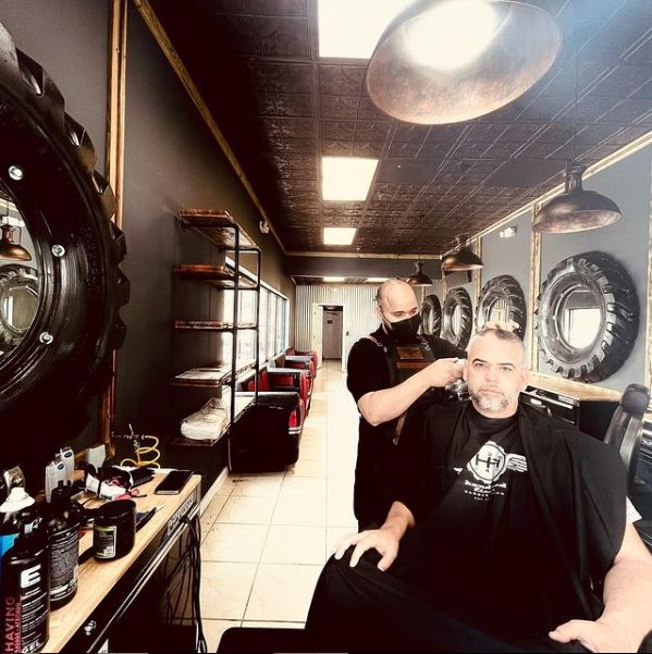 HUNDRED FIRES BARBERS SHOP | 11469 SW 40th St UNIT 120, Miami, FL 33165, USA | Phone: (786) 486-0984