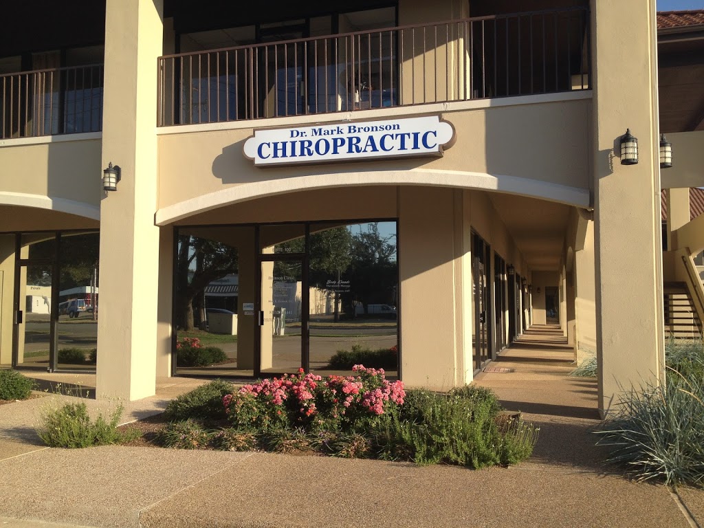 Bronson Chiropractic Clinic | 5521 Bellaire Dr S #100, Fort Worth, TX 76109, USA | Phone: (817) 732-4441