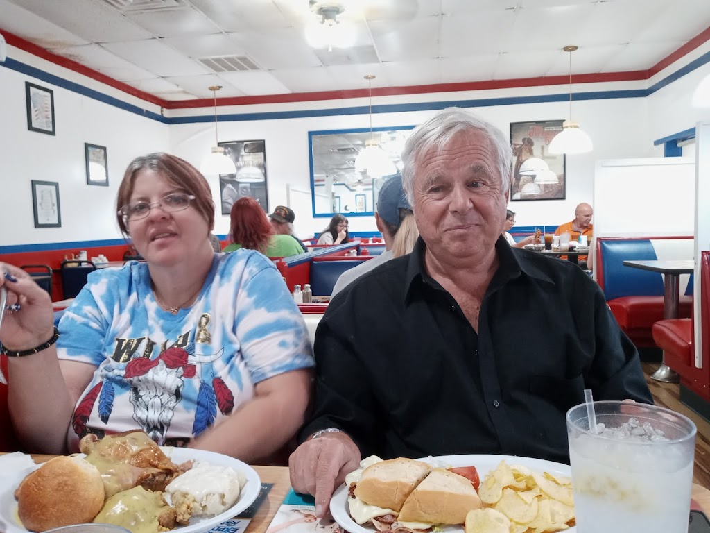 All American Dixie Diner | 11201 NE 23rd St, Nicoma Park, OK 73066, USA | Phone: (405) 769-7676