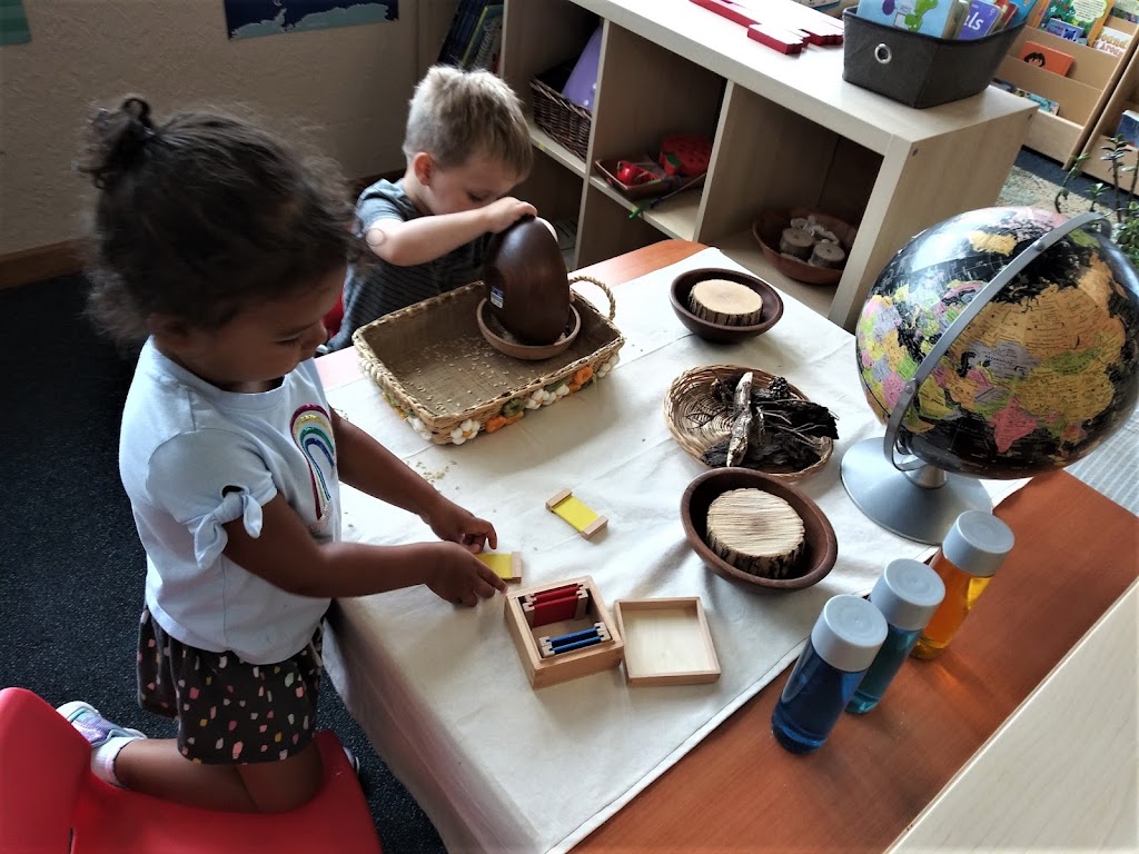 Sunflower Montessori and Day Care | 7561 142nd St W, Apple Valley, MN 55124, USA | Phone: (952) 583-2402