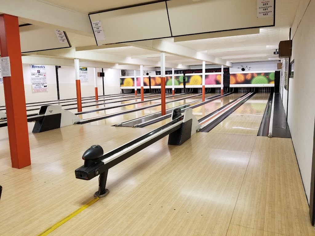 The 300 Club-Lanes, Lounge & Event Center | 413 S Wisconsin Ave, Frederic, WI 54837, USA | Phone: (715) 327-9969