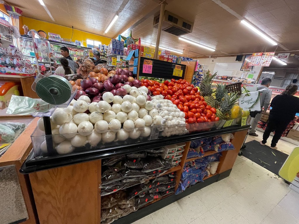 Guadalajara Market | 23675 Ave 95, Terra Bella, CA 93270, USA | Phone: (559) 535-8032