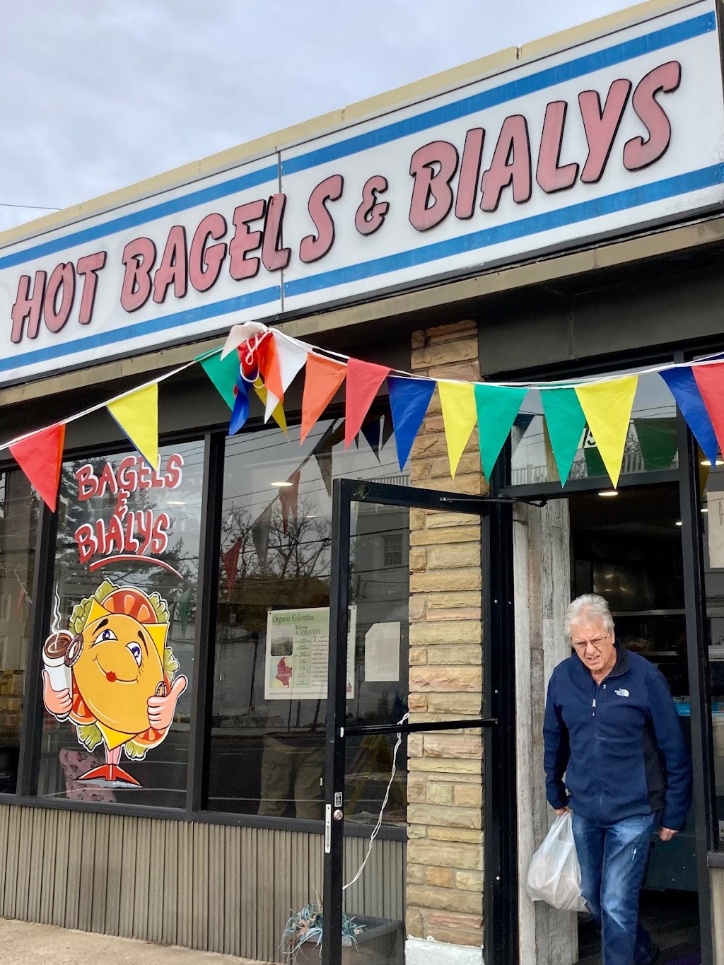 Bagel & Bialys | 1152 Willis Ave, Albertson, NY 11507, USA | Phone: (516) 621-9520