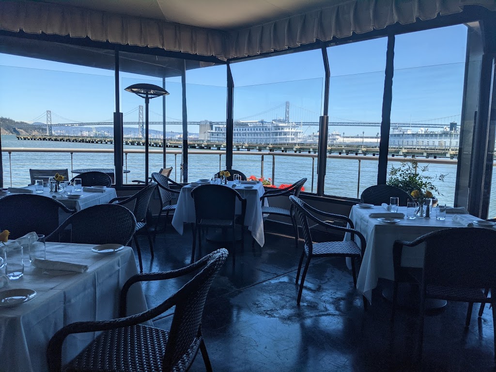 The Waterfront Restaurant | 7 The Embarcadero, San Francisco, CA 94111, USA | Phone: (415) 391-2696