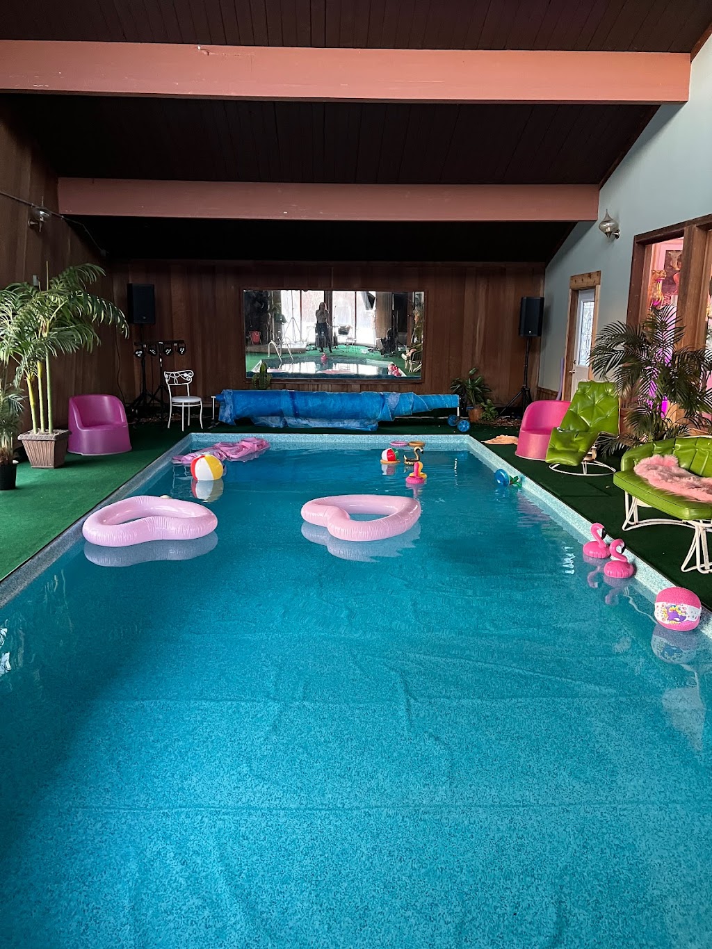 Grandpa’s Pool House | 1431 County Rd 6 NW, Stanchfield, MN 55080, USA | Phone: (651) 442-4657