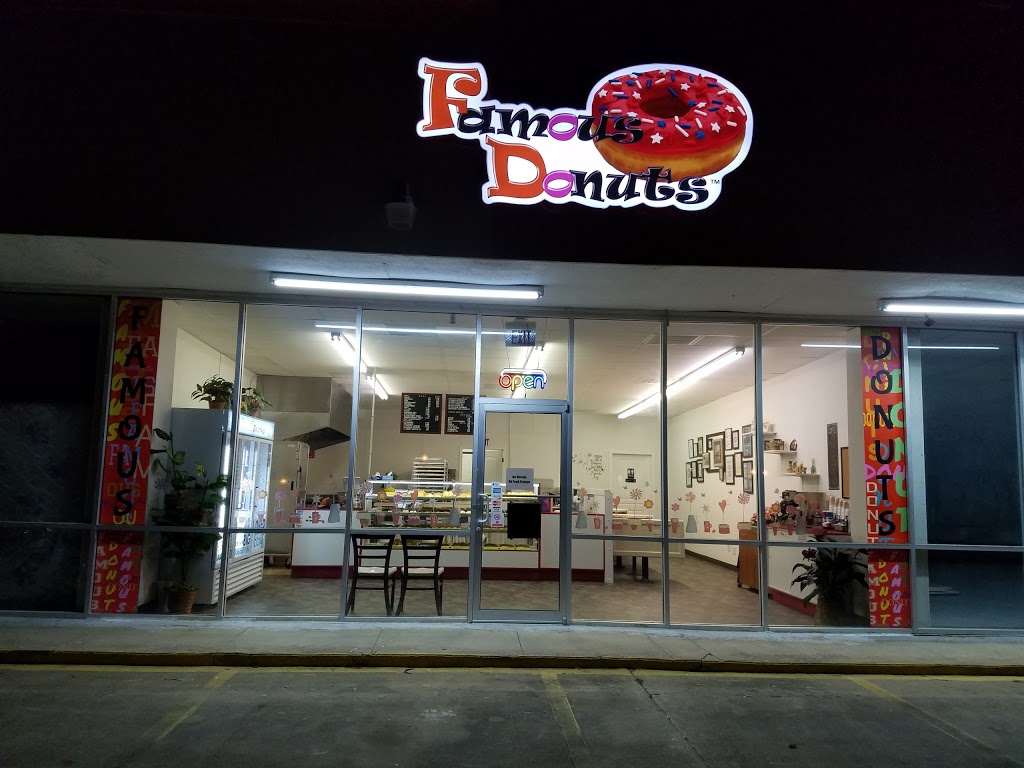 Famous donuts | 4800 E Hwy 199, Springtown, TX 76082, USA | Phone: (817) 406-8833