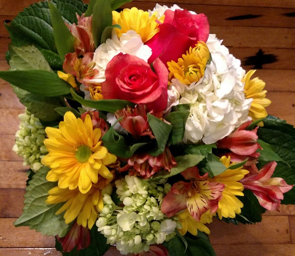 Posy Floral & Gifts | 206 1st St N #1, Montgomery, MN 56069, USA | Phone: (507) 364-5894