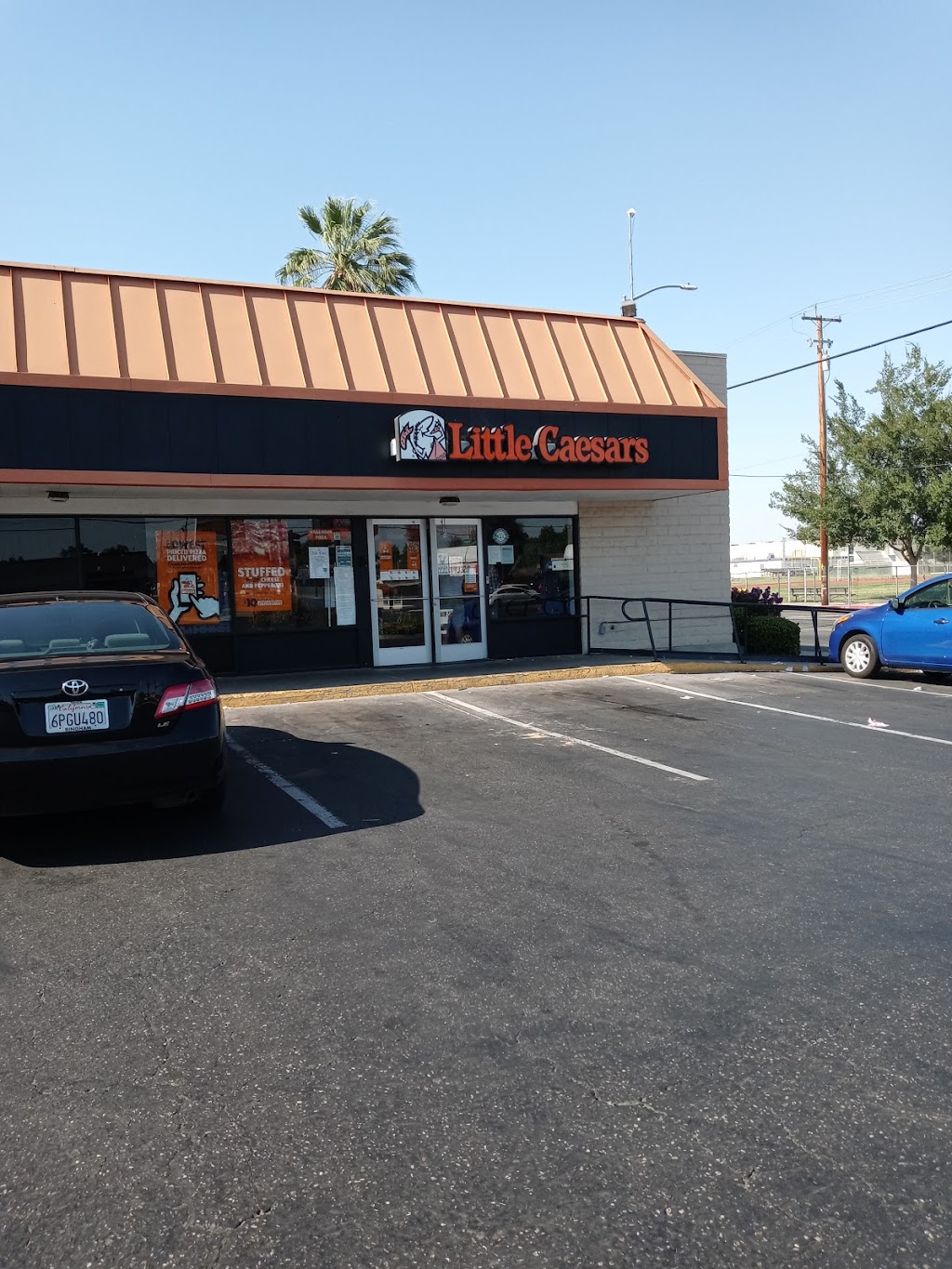 Little Caesars Pizza | 245 E McKinley Ave, Fresno, CA 93728 | Phone: (559) 266-3733