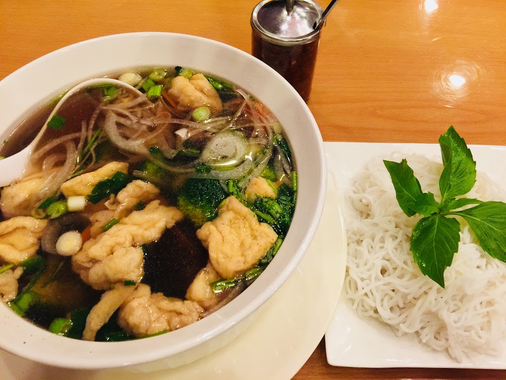 Pho Dulles 75 | 1058 Elden St, Herndon, VA 20170, USA | Phone: (703) 467-2060