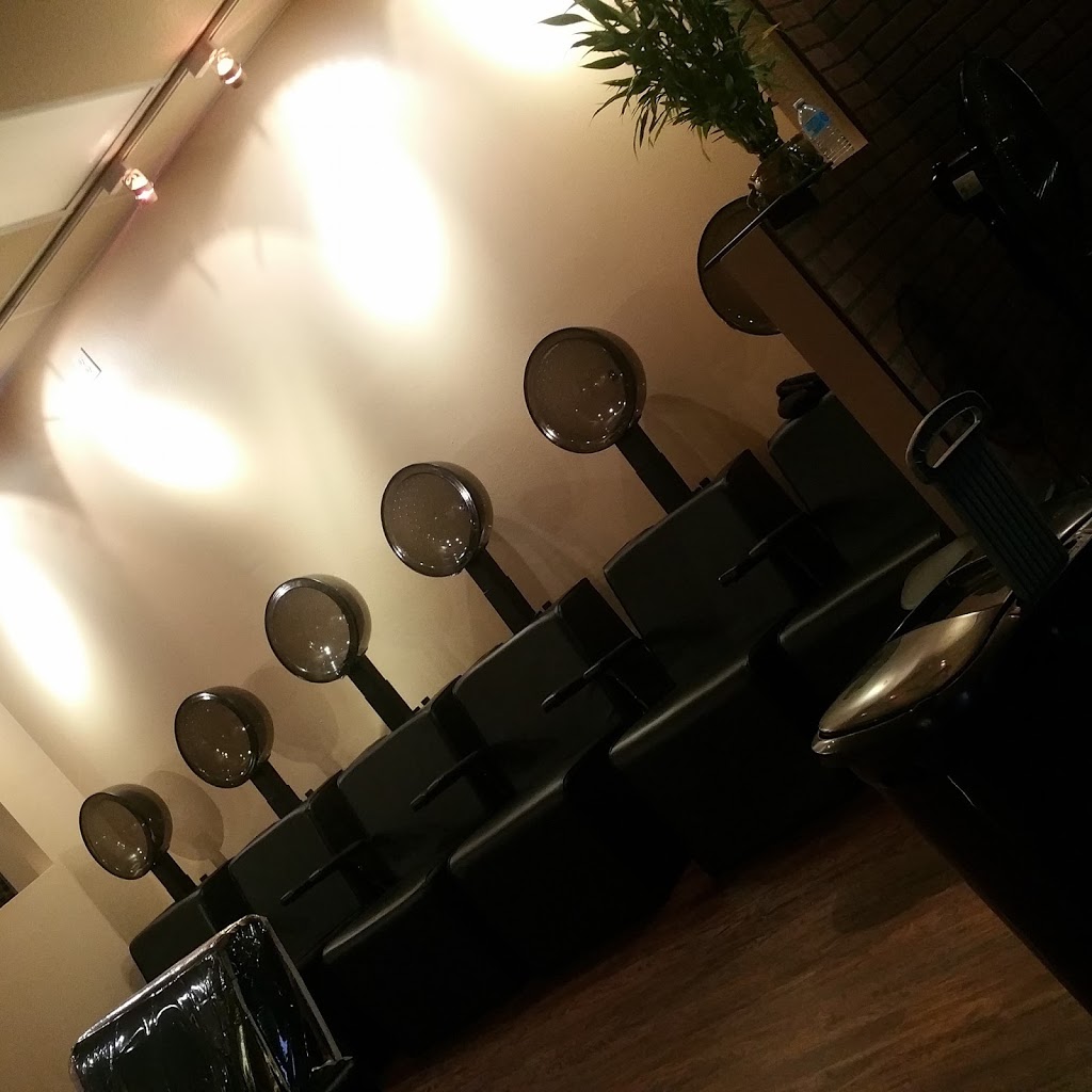 A Womans Worth Hair Studio | 7809 Temple Terrace Hwy, Tampa, FL 33637, USA | Phone: (813) 374-0361