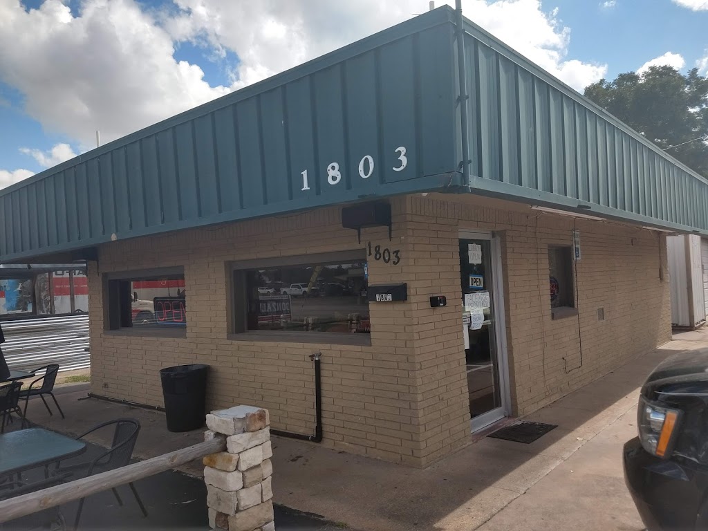 Buckalews BBQ | 1803 W 2nd St, Taylor, TX 76574, USA | Phone: (512) 595-5142