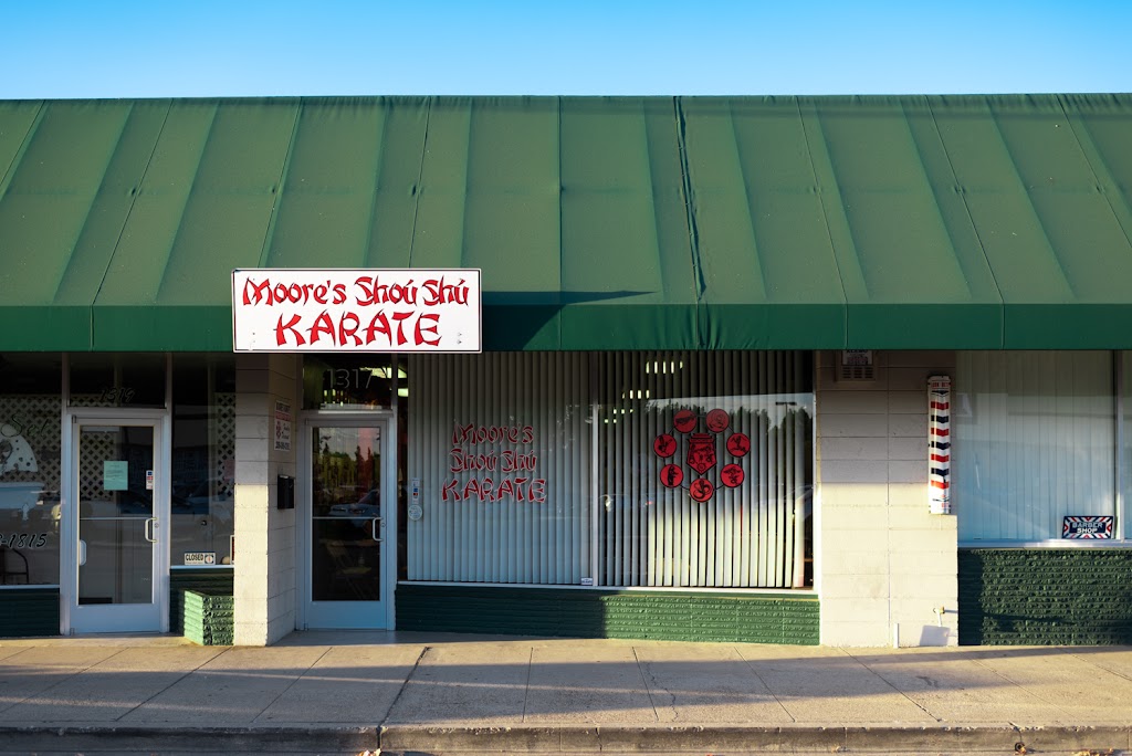 Moores Karate | 1317 W Lockeford St, Lodi, CA 95242, USA | Phone: (209) 369-8395
