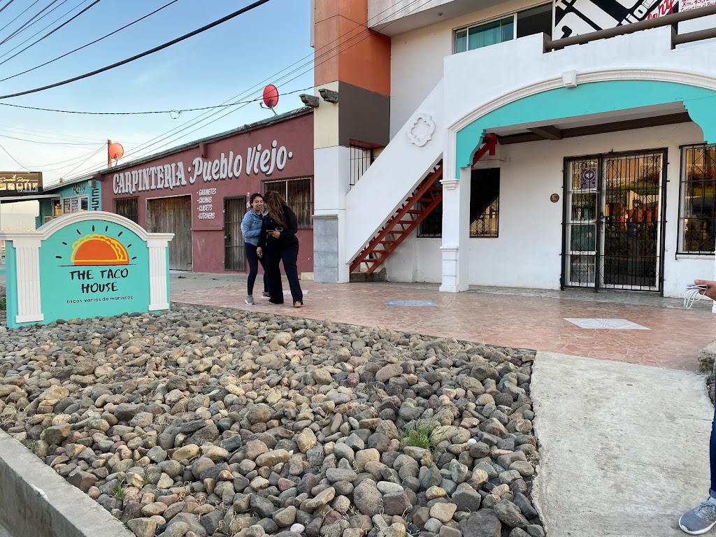 The Taco House | Km.44, Escenica Ensenada - Tijuana, 22716 El Pescador, B.C., Mexico | Phone: 661 107 9753