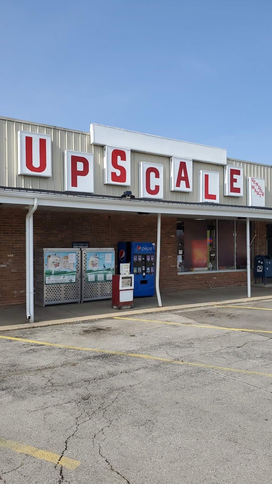 Upscale Vendor Mart (Flea Market) | 1030 E Main St, Gas City, IN 46933, USA | Phone: (765) 573-4498