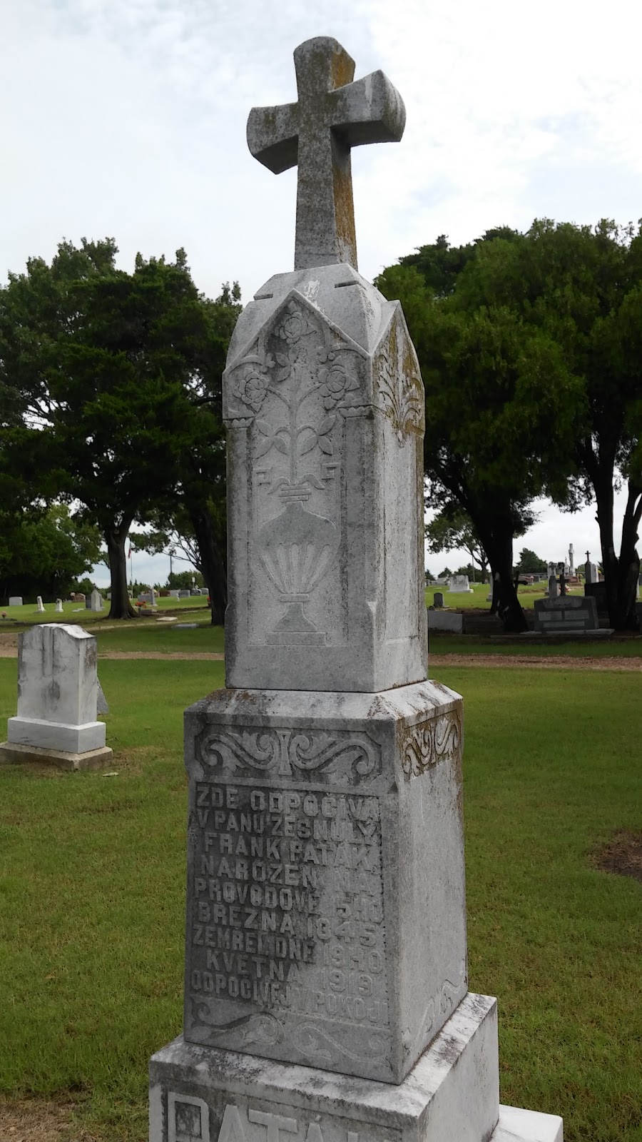 St Johns Catholic Cemetery | 300 S Jeter Dr, Ennis, TX 75119, USA | Phone: (972) 878-2834