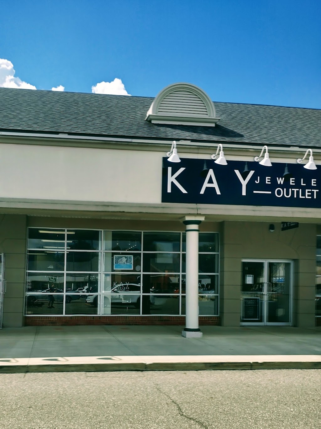 KAY Outlet | 549 S Chillicothe Rd #270, Aurora, OH 44202, USA | Phone: (330) 562-8081