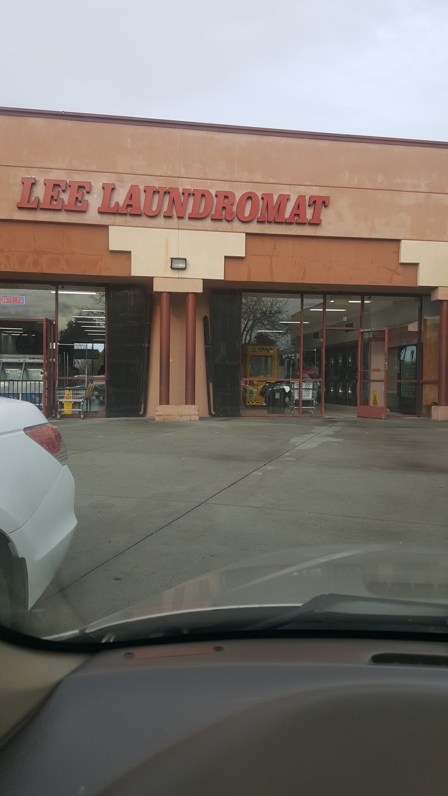 Lee Laundromat | 3161 Senter Rd UNIT D, San Jose, CA 95111, USA | Phone: (408) 281-8151