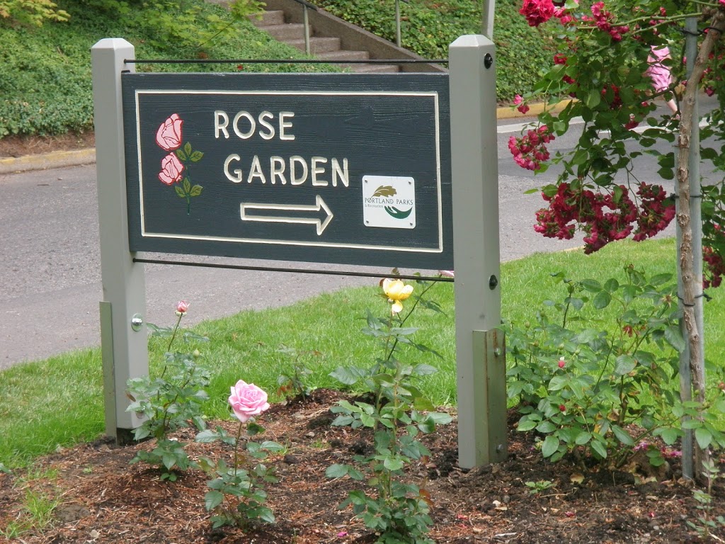 Lewis & Clark College Rose Garden | 615 SW Palatine Hill Rd, Portland, OR 97219, USA | Phone: (503) 768-7000