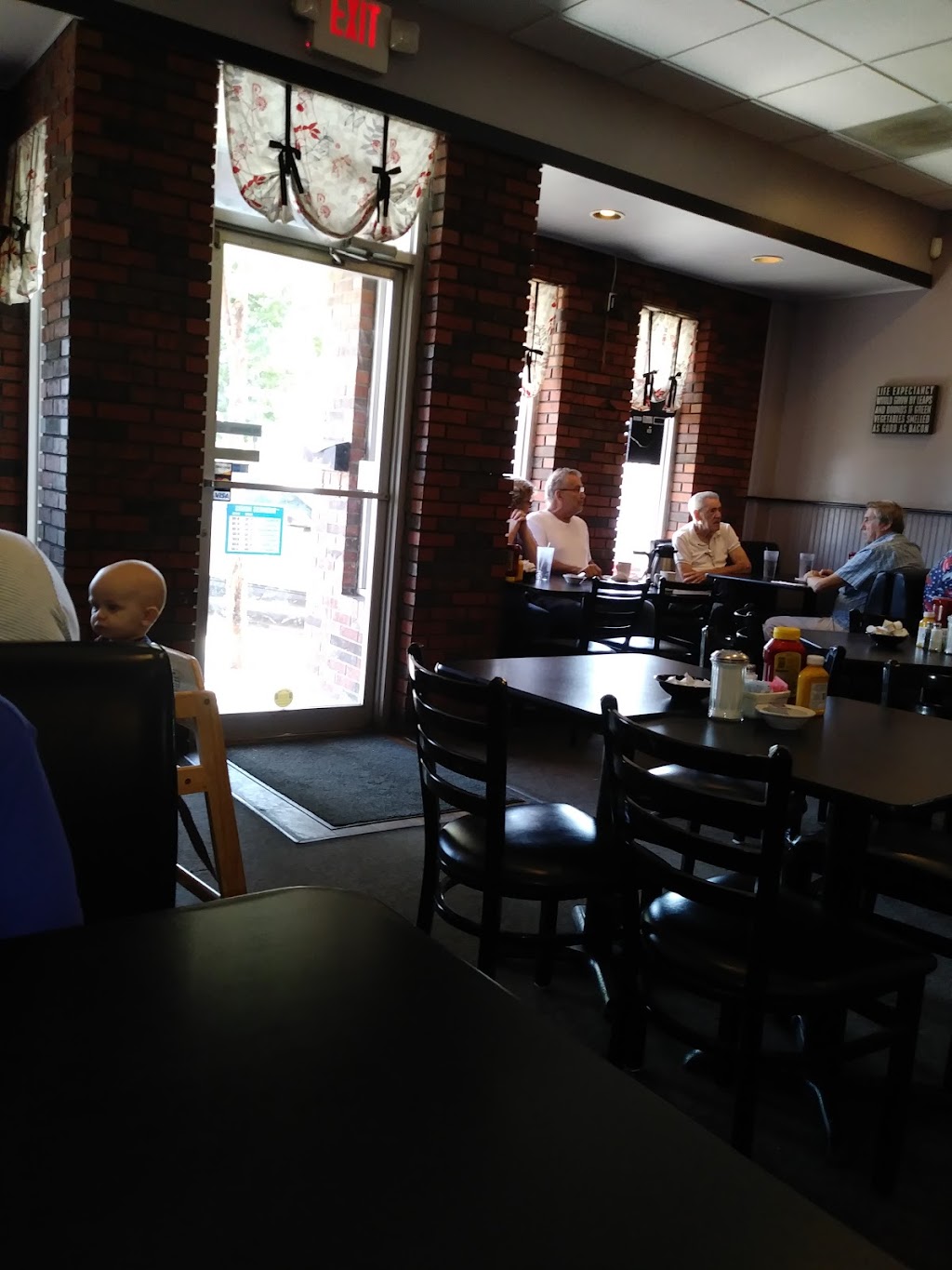 Junction Cafe | 106 S Main St, Desoto, MO 63020, USA | Phone: (636) 337-5484