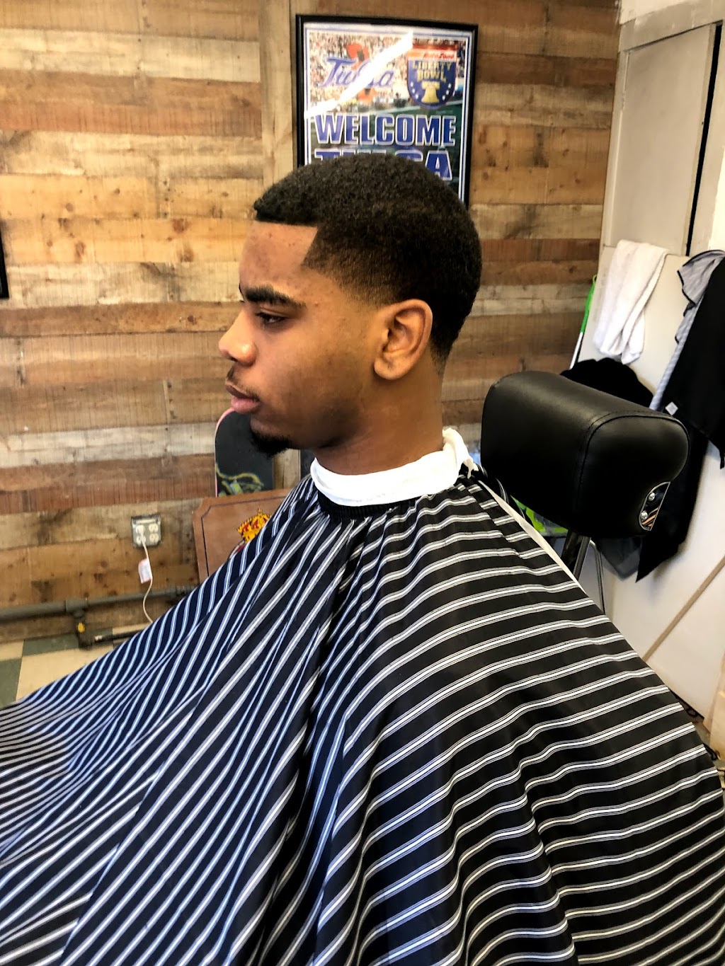 Sharpside Barber Shop | 943 S Pittsburg Ave, Tulsa, OK 74112, USA | Phone: (918) 527-7961