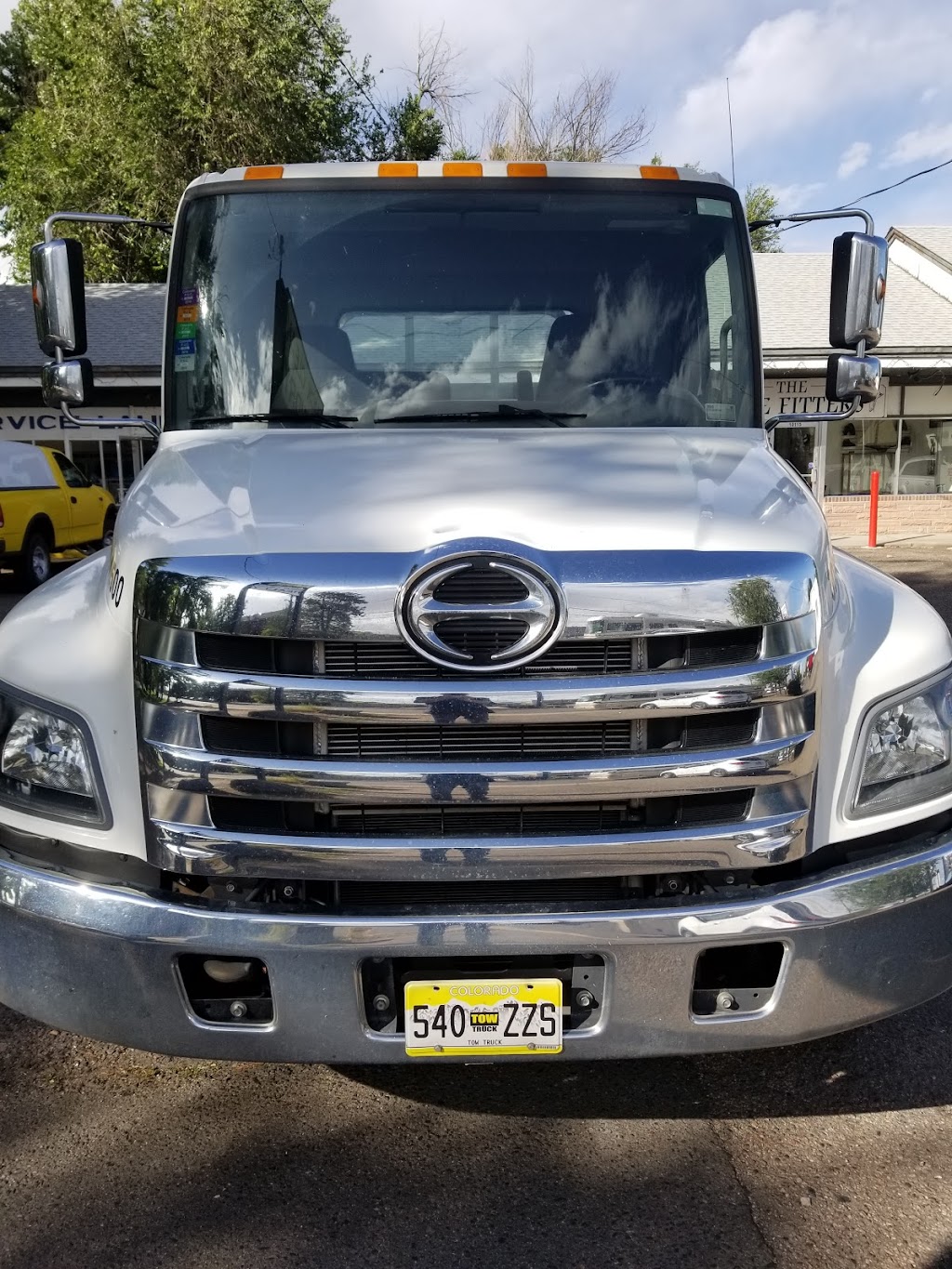 Executive Towing | 5215 Allison St, Arvada, CO 80002, USA | Phone: (303) 425-1500