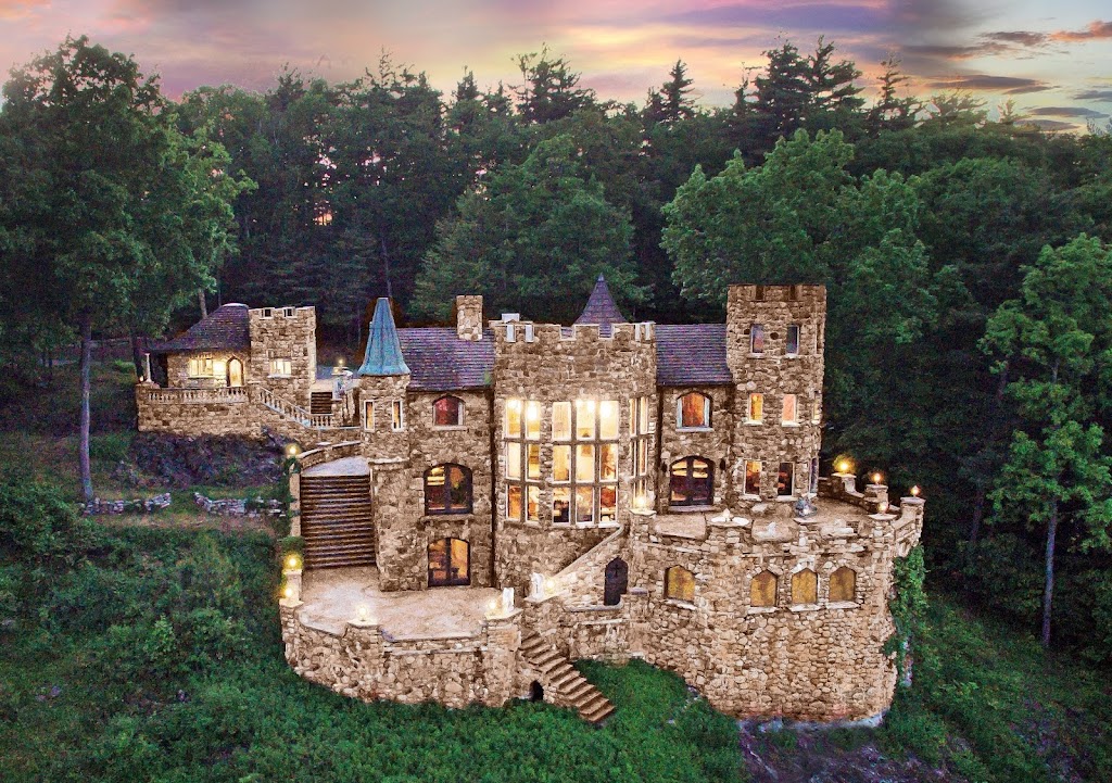 Highlands Castle | 19 Skyline Dr, Bolton Landing, NY 12814, USA | Phone: (518) 796-9118