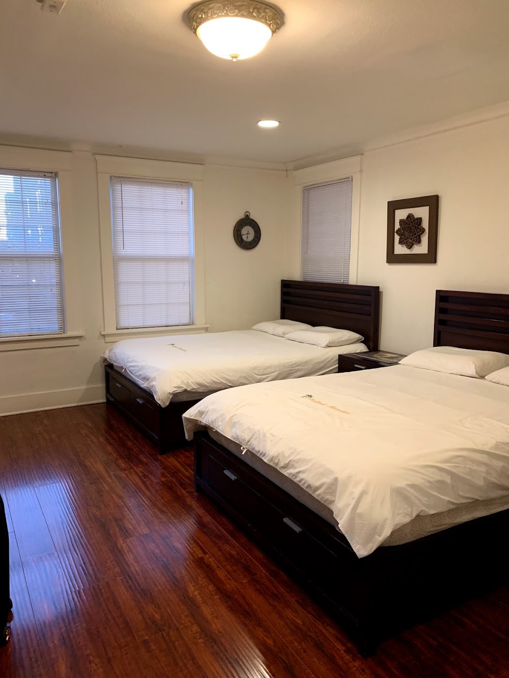 Oxford Mansion | 350 S Oxford Ave, Los Angeles, CA 90020, USA | Phone: (213) 327-4710