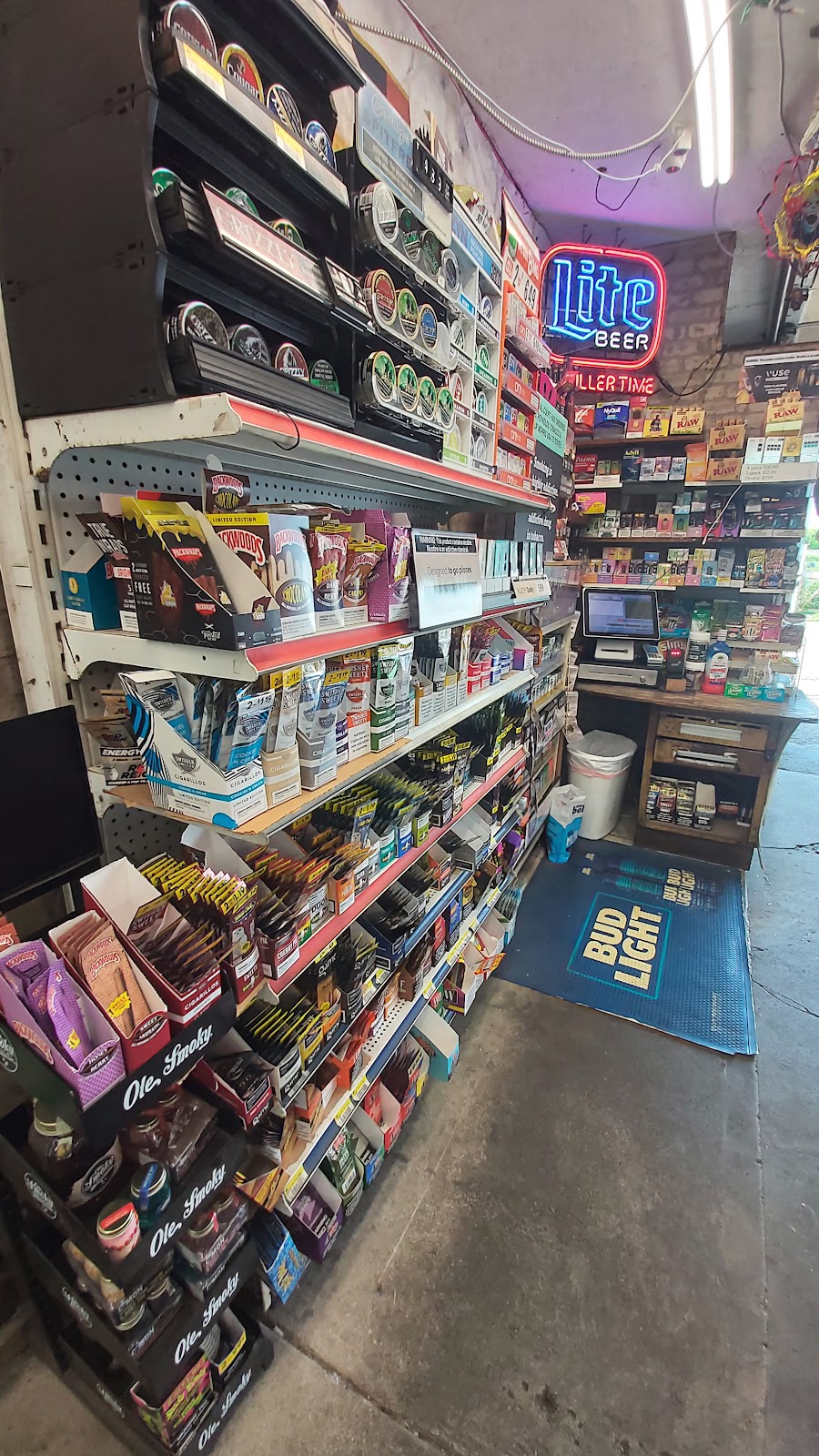 Beverage Dock Drive Thru & Carry Out | 868 Kauffman Ave, Fairborn, OH 45324, USA | Phone: (937) 878-6324