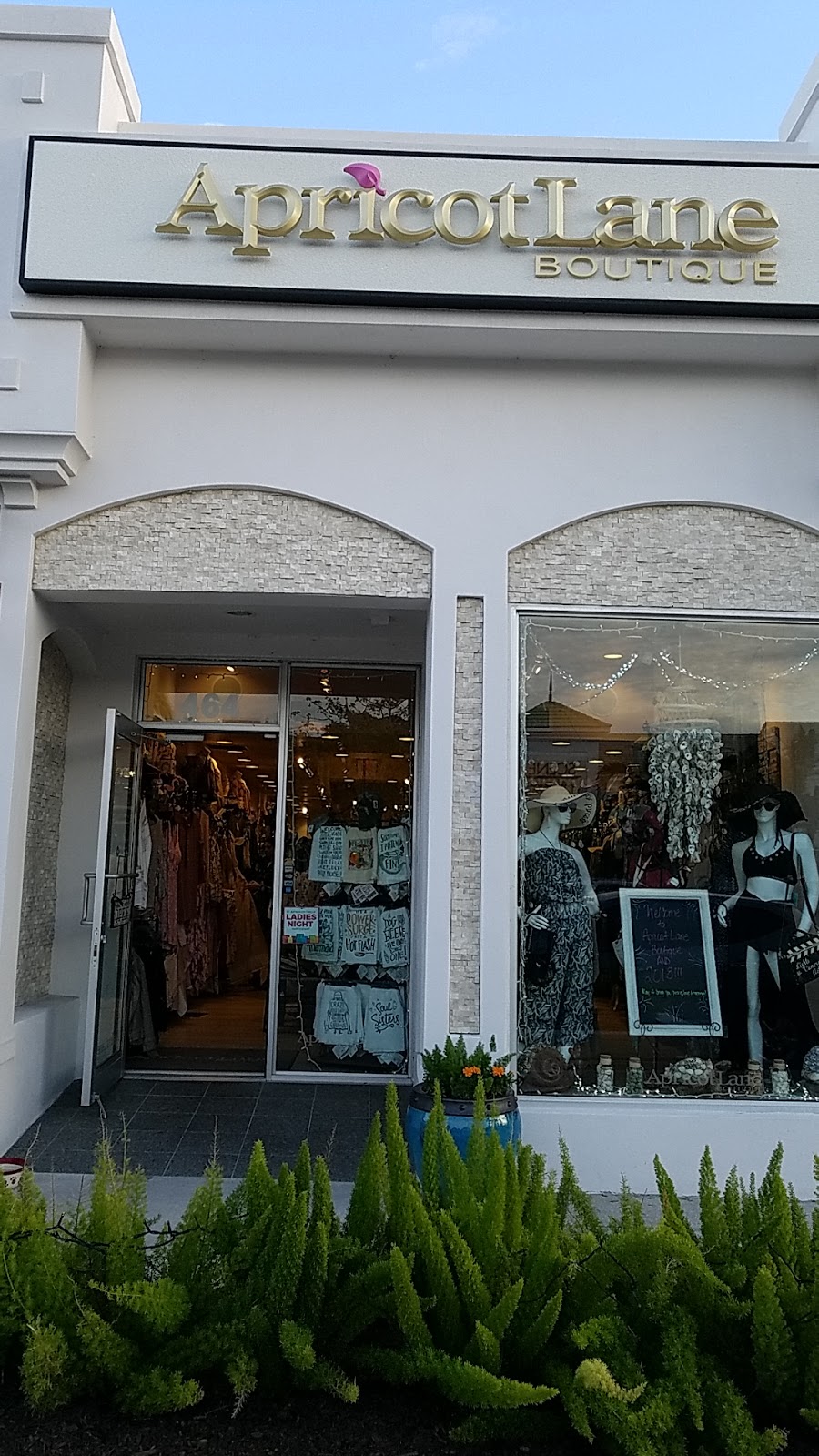 Apricot Lane Boutique | 464 John Ringling Boulevard St. Armand s Circle, Sarasota, FL 34236, USA | Phone: (941) 960-1435