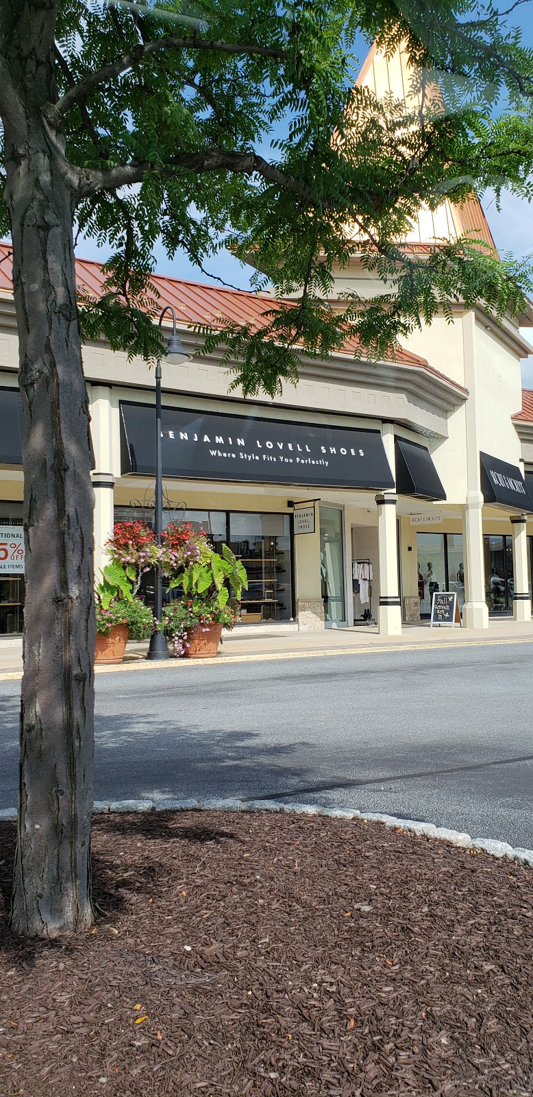 Benjamin Lovell Shoes | 525 Glen Eagle Square, Glen Mills, PA 19342, USA | Phone: (610) 358-0060