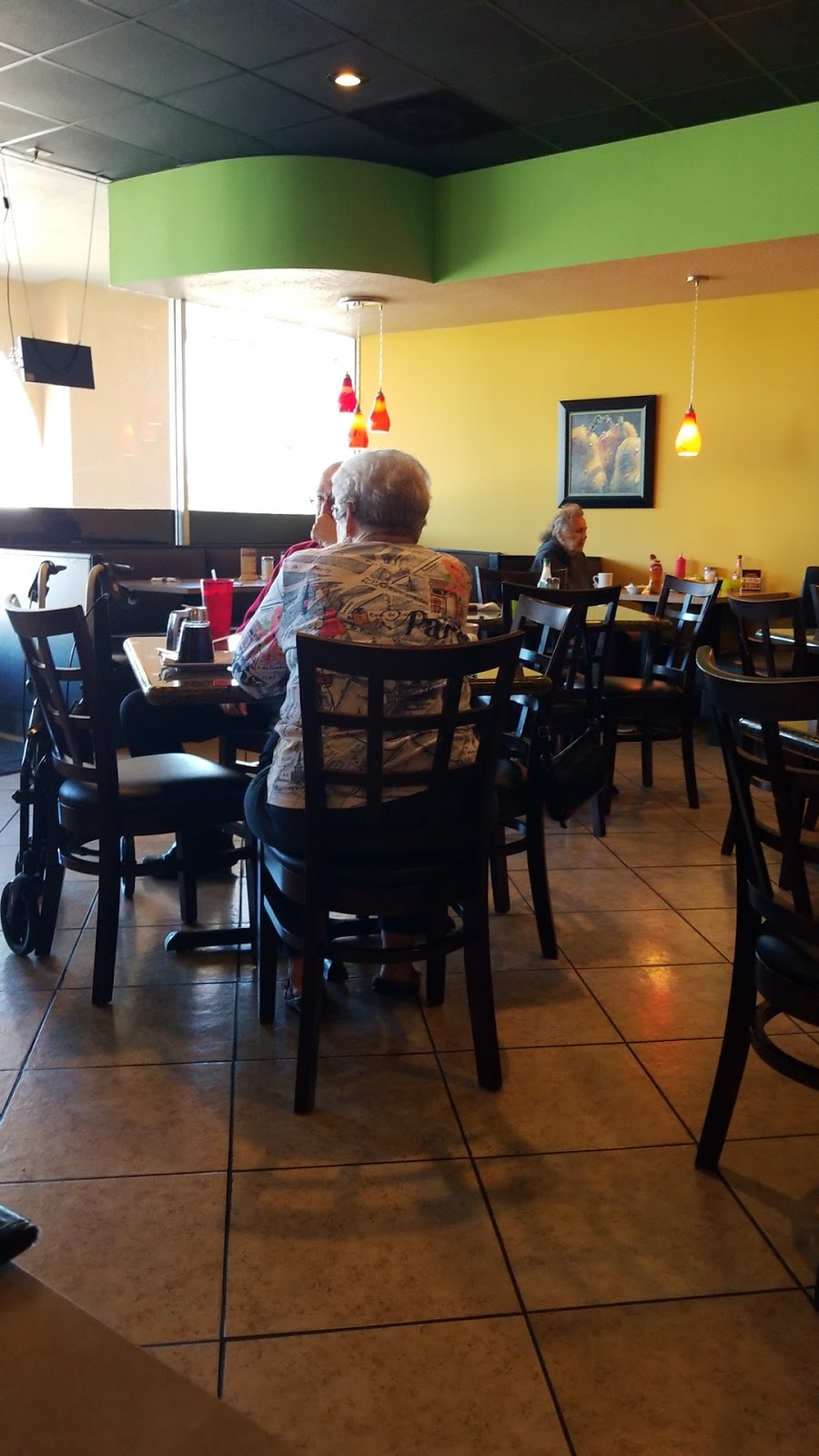 Square Plate Family Restaurant | 9131 US Hwy 19 N, Pinellas Park, FL 33782, USA | Phone: (727) 577-2400