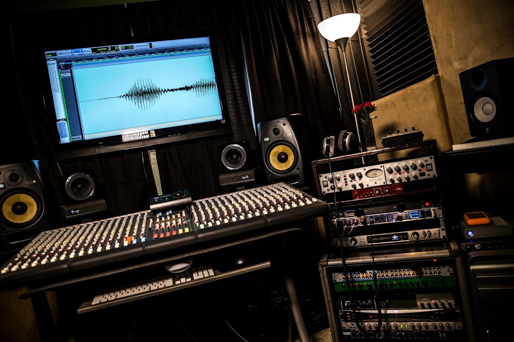 Mind2Mass Recording Studios | 3226 US-41 ALT, Clarksville, TN 37043, USA | Phone: (931) 492-9944