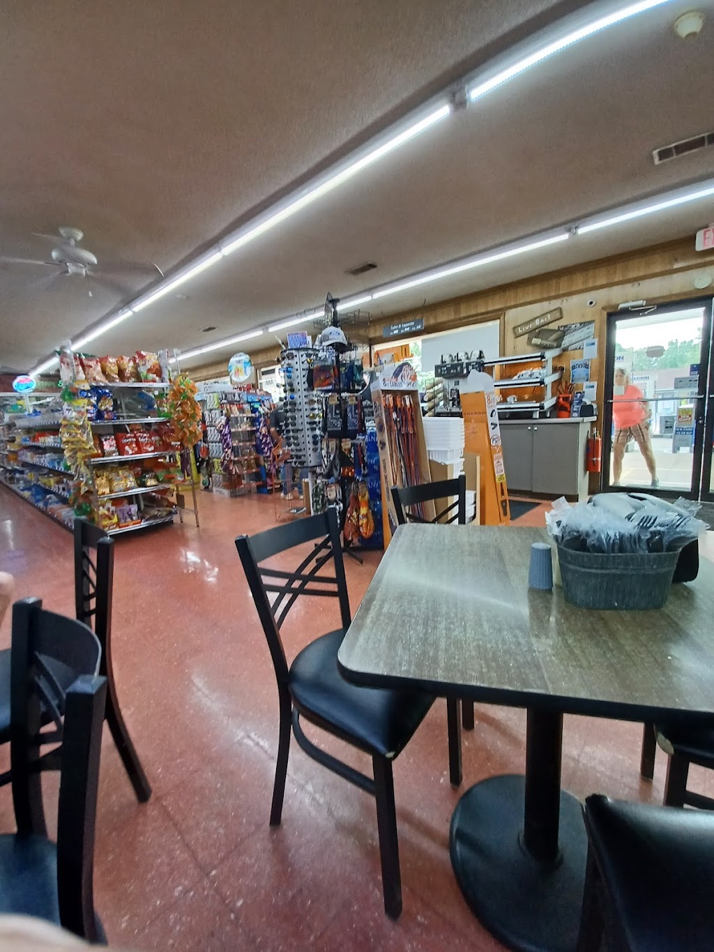 Daniels Grocery | 2355 Pilgrim Mill Rd, Cumming, GA 30041, USA | Phone: (770) 887-7052