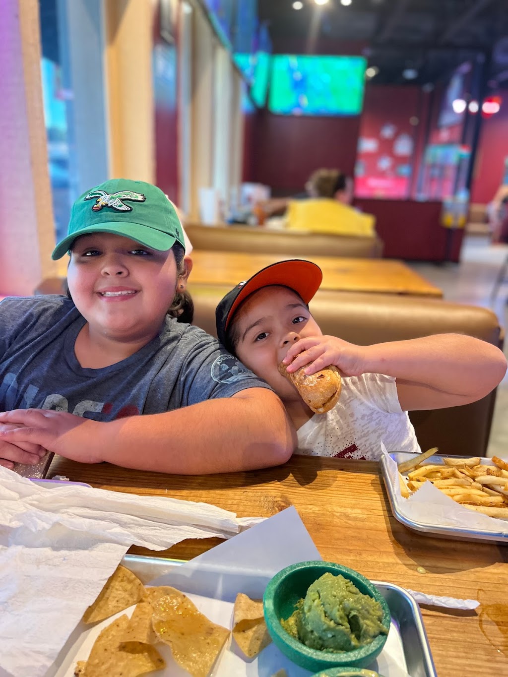 Barra Libre Sports Bar | 2627 Jefferson Blvd suite 307, Dallas, TX 75211, USA | Phone: (469) 248-3124