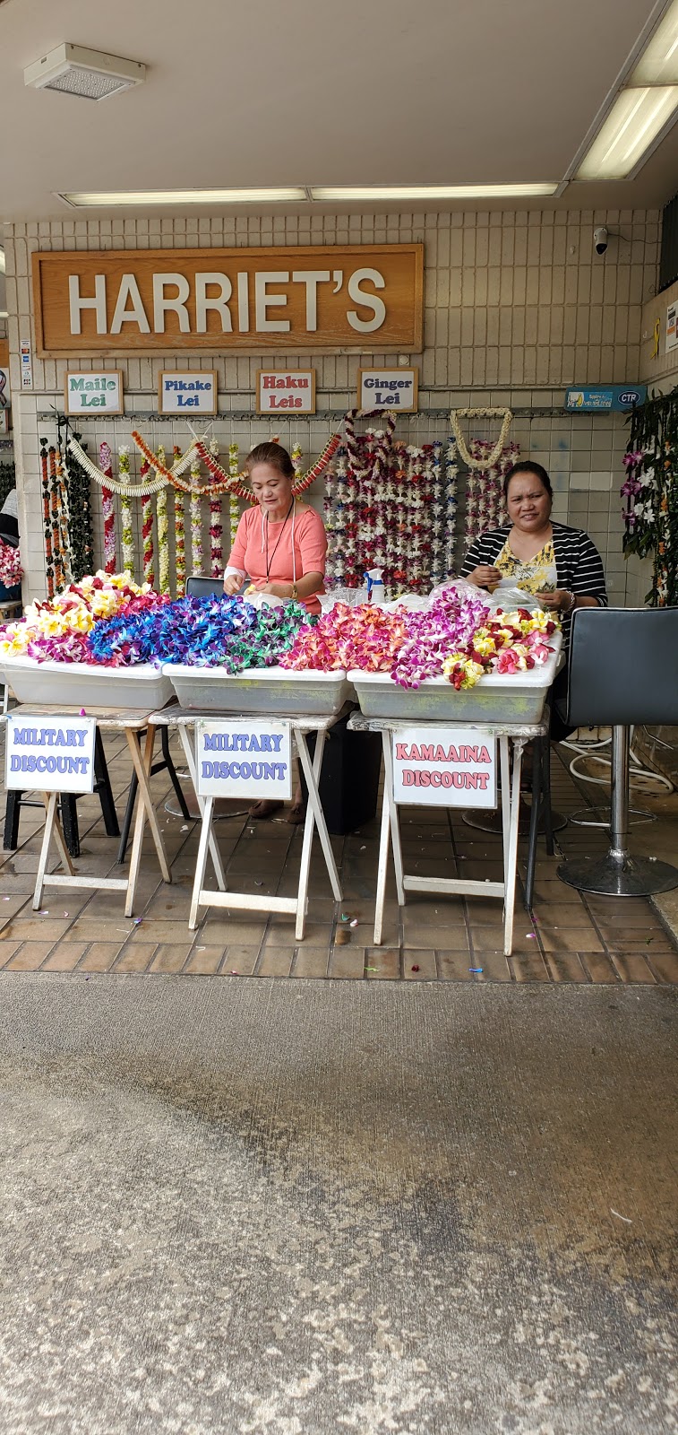 Harriets Lei Stand | 300 Rodgers Blvd Stall #1, Honolulu, HI 96819, USA | Phone: (808) 836-3446