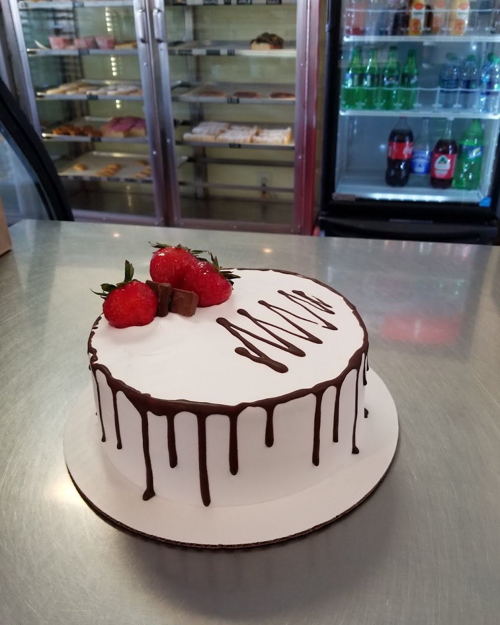 Lalos Bakery | 9454 Whittier Blvd, Pico Rivera, CA 90660, USA | Phone: (562) 821-5151