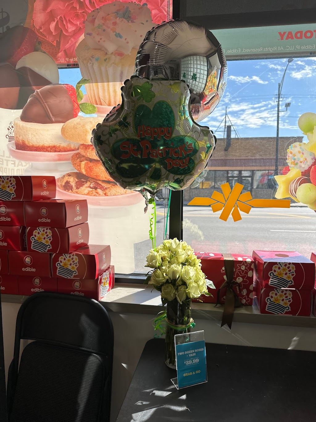 Edible Arrangements | 6656 W Archer Ave, Chicago, IL 60638, USA | Phone: (773) 306-1745