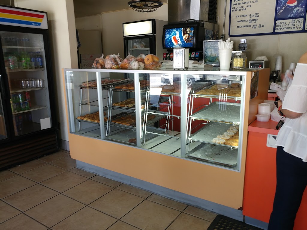 Dannys Donut House | 2365 W Tahoe Ave, Caruthers, CA 93609, USA | Phone: (559) 864-3842