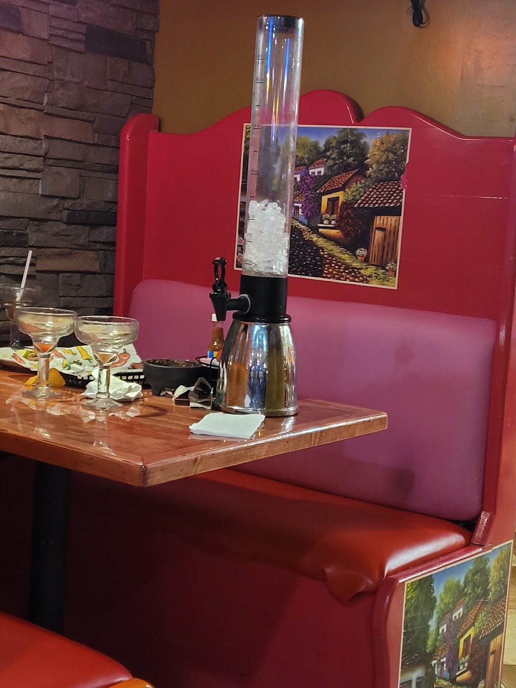 La Cascada Mexican Restaurant | 212 W Main St, Gas City, IN 46933, USA | Phone: (765) 573-4831