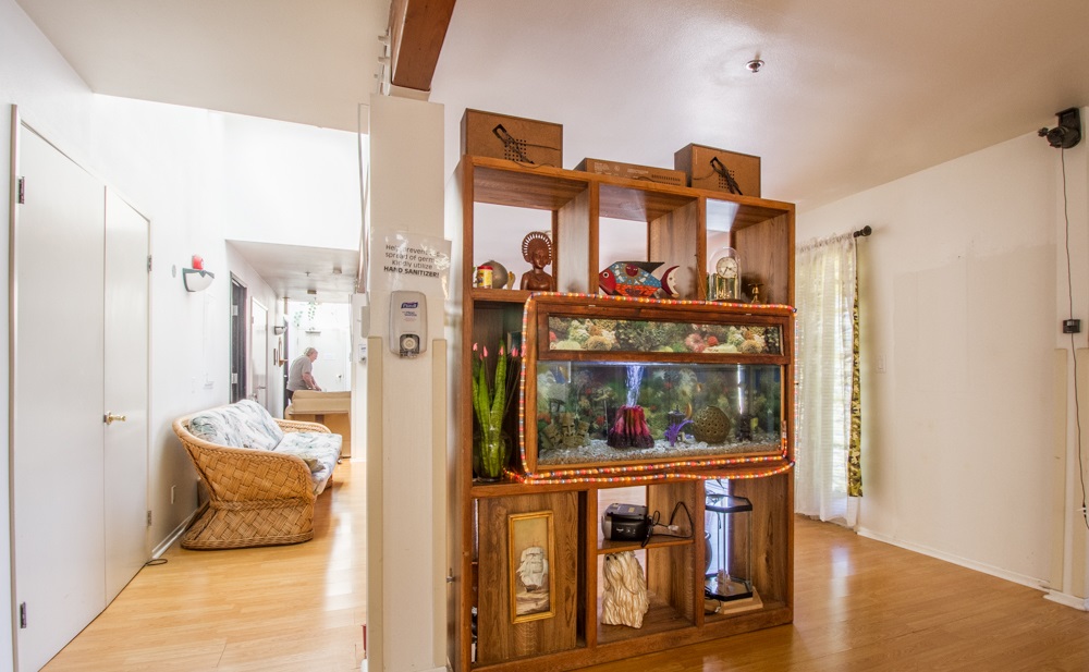 Bentley Manor by SCH | 3425 McLaughlin Ave, Los Angeles, CA 90066, USA | Phone: (213) 478-0800