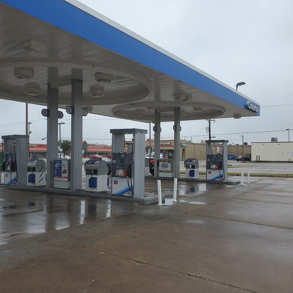 Chevron | 1298 W Main St, Lewisville, TX 75067, USA | Phone: (972) 436-0923