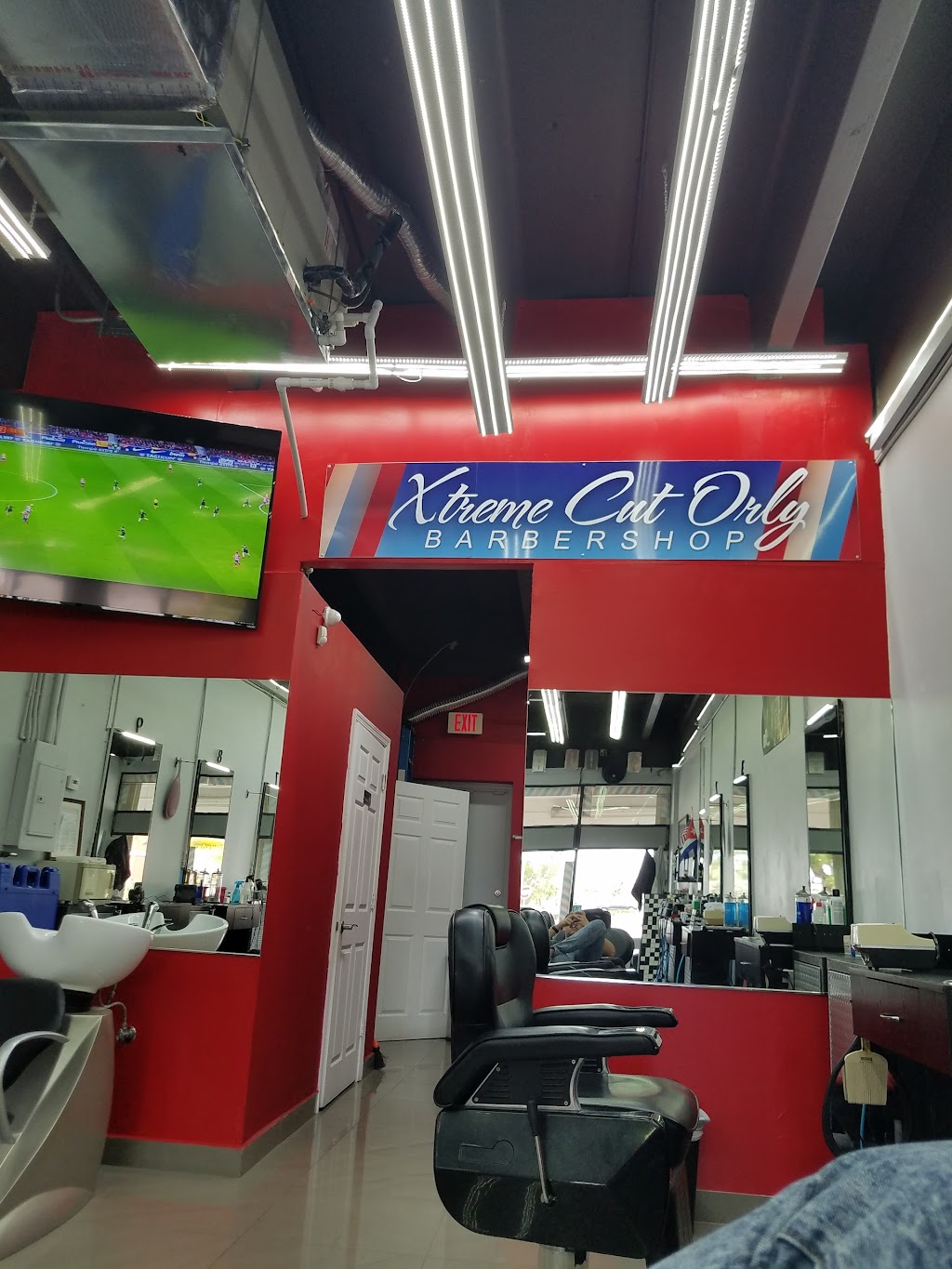 Xtreme Cut Orly Barbershop | 11980 SW 8th St Suite 20, Miami, FL 33184, USA | Phone: (305) 223-2884