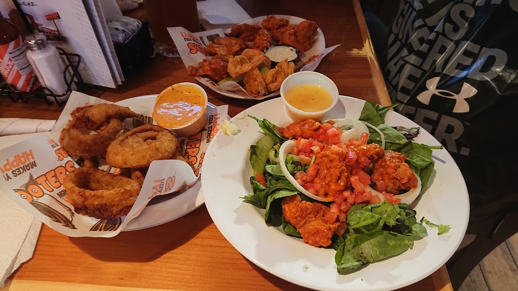 Hooters | 1160 N Military Hwy, Norfolk, VA 23502, USA | Phone: (757) 466-1598