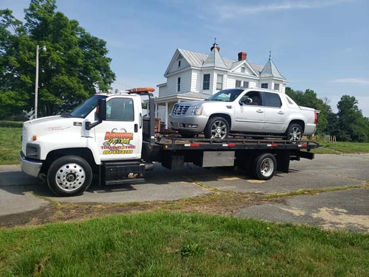 AAlways Hookin Towing & Tire LLC | 1300 Cross County Rd, Mineral, VA 23117, USA | Phone: (804) 598-4665