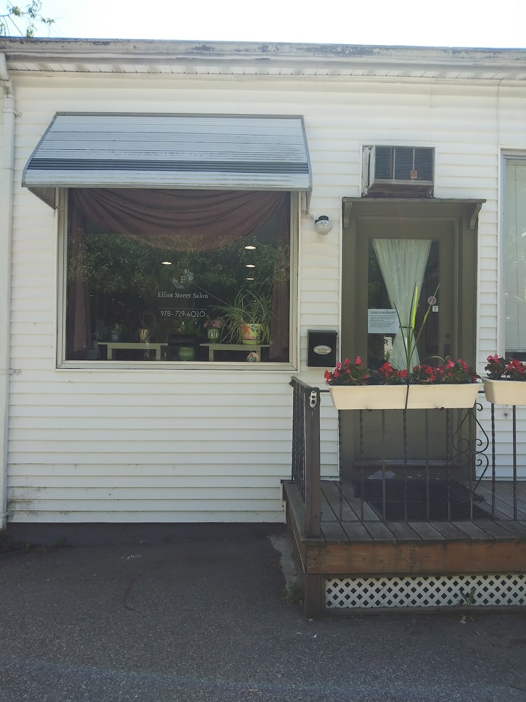 Elliot street salon | 159 Elliott St, Danvers, MA 01923, USA | Phone: (978) 766-1468