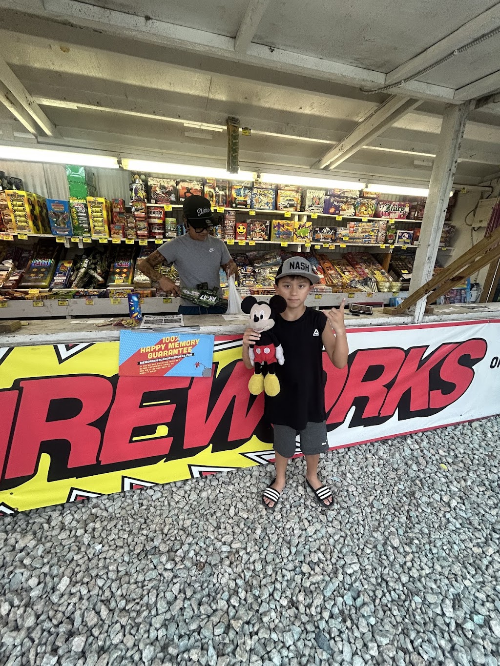 Alamo Fireworks Stand | 13970 US-377, Benbrook, TX 76126, USA | Phone: (210) 667-1106