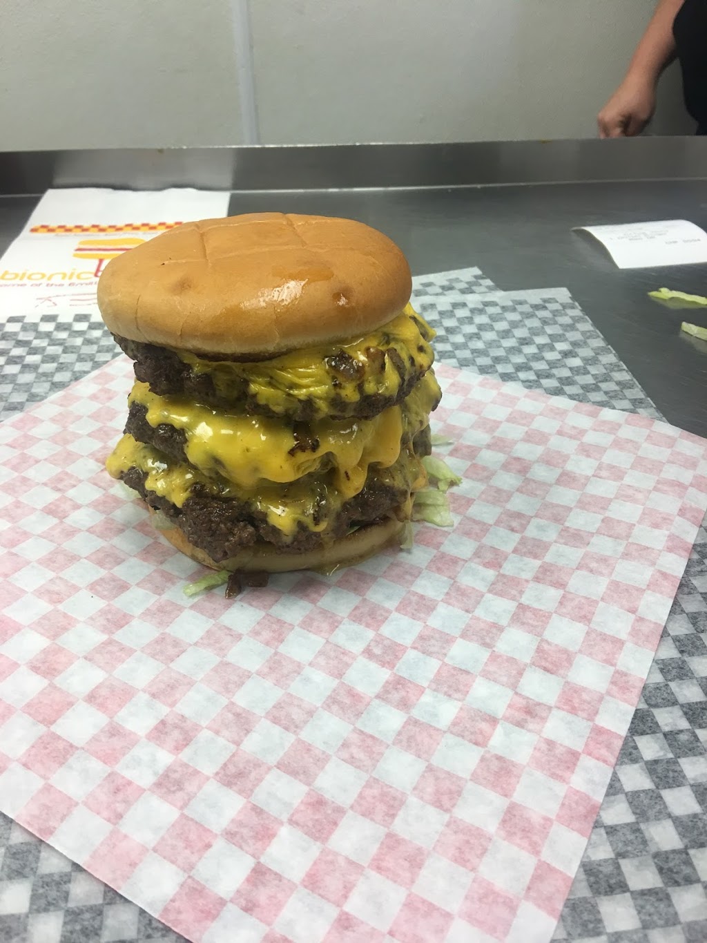 Bionic Burger | 243 S Seneca St, Haysville, KS 67060, USA | Phone: (316) 927-3727